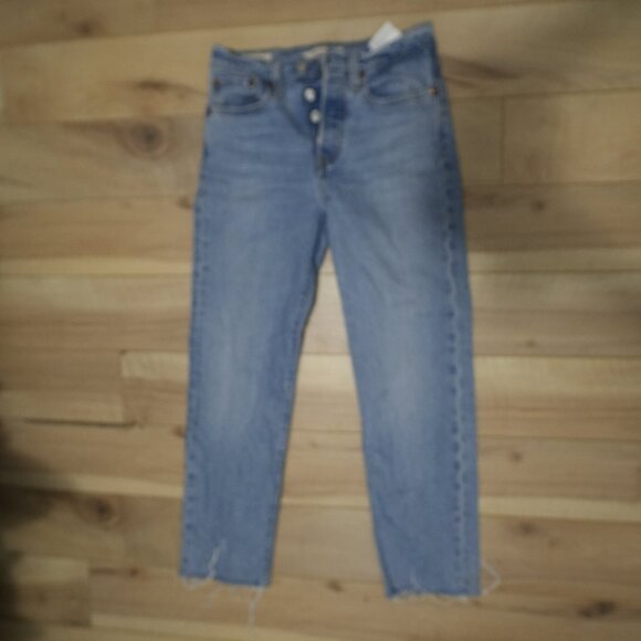 Levi's Wedgie Straight Leg Denim Jeans Light Blue Wash w/ Frayed Ends - Size 24 - Picture 6 of 6